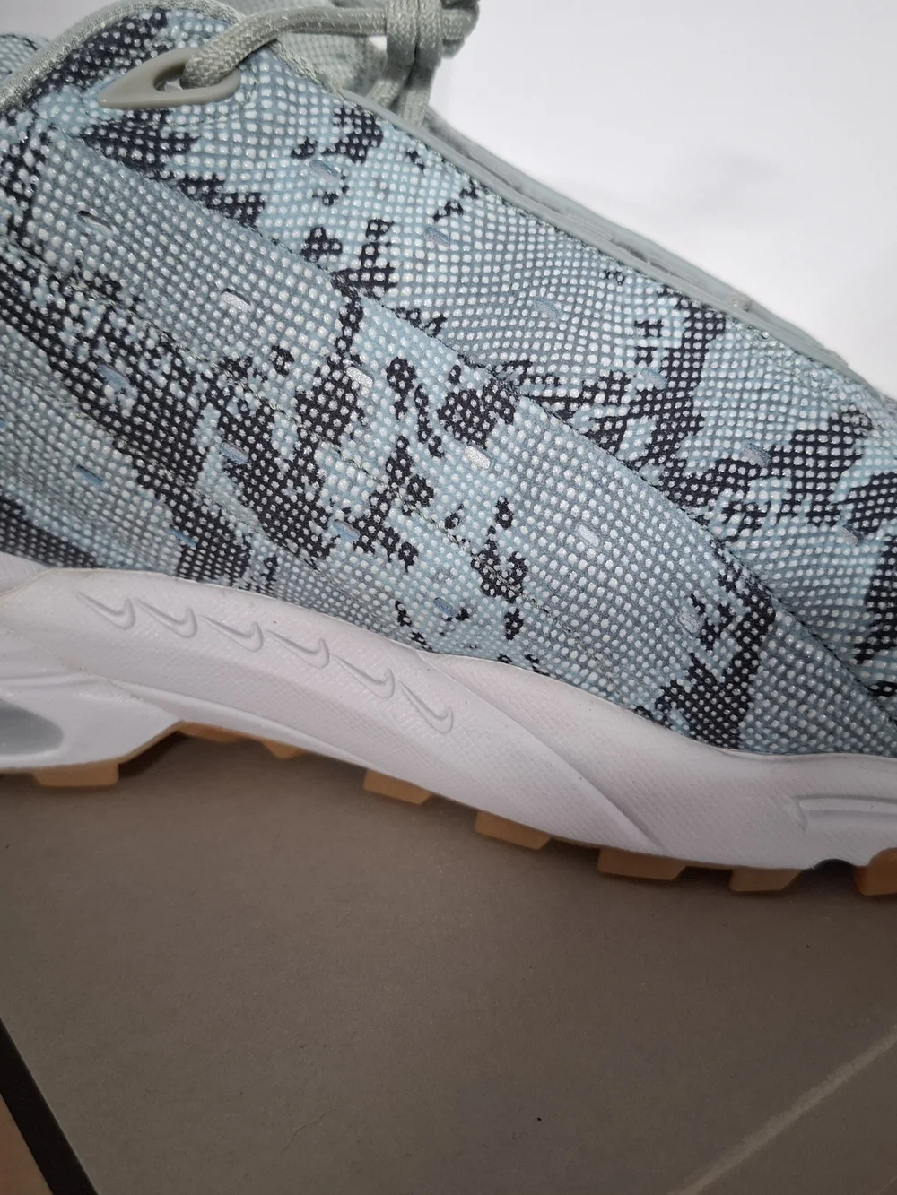 Nike Light Blue Gray Patterned Lace-Up Sneakers